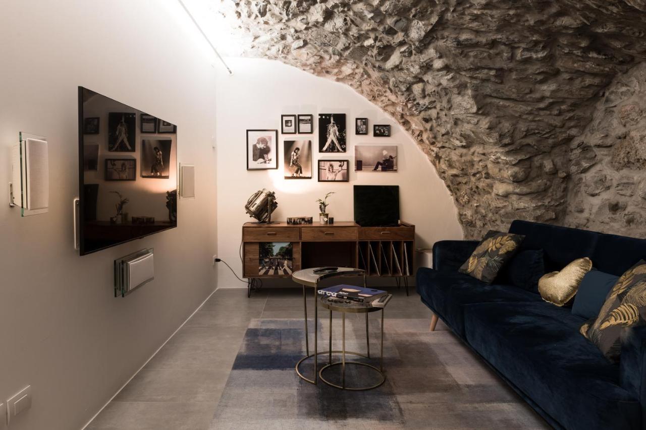 Civico 2 Apartment Costa Volpino Ngoại thất bức ảnh