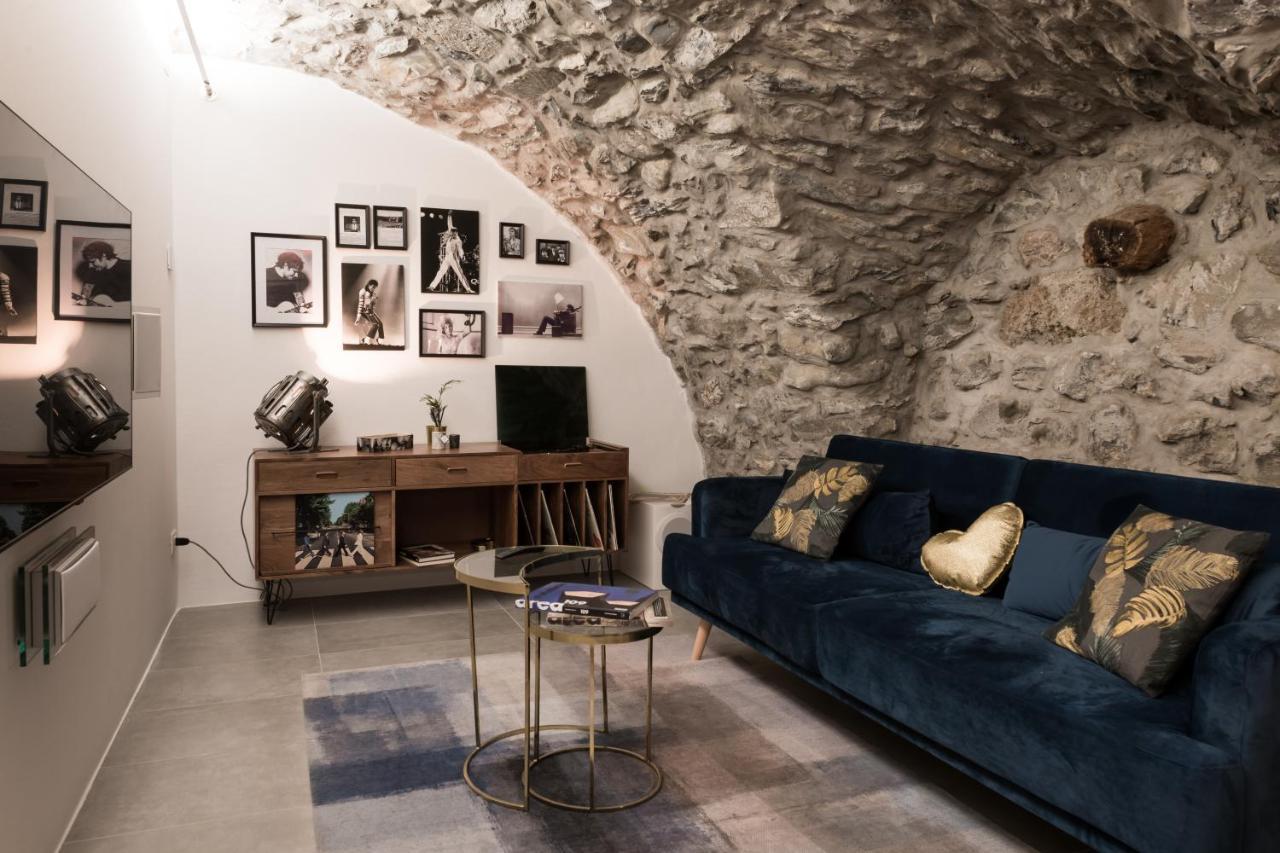 Civico 2 Apartment Costa Volpino Ngoại thất bức ảnh